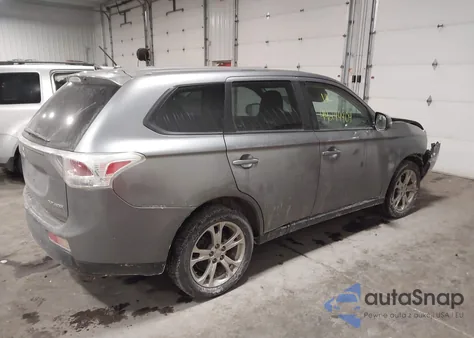 2014 Mitsubishi Outlander Se z USA, uszkodzony, nr VIN JA4AZ3A39EZ012360